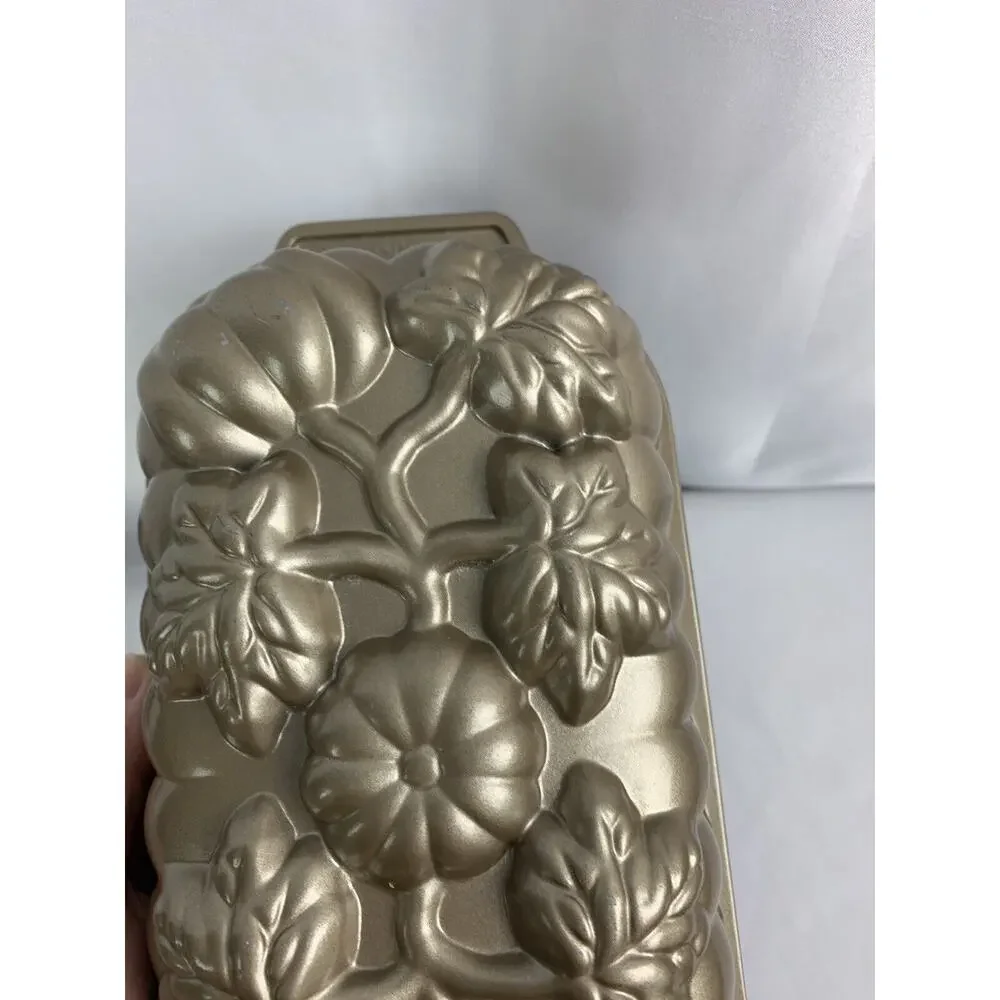 Nordic Ware PUMPKIN LOAF Bakeware 1 lb Pan Made in USA Baking Pan Harvest